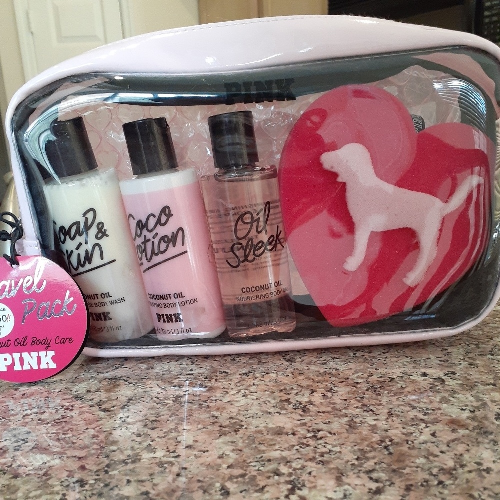 VS pink bath set